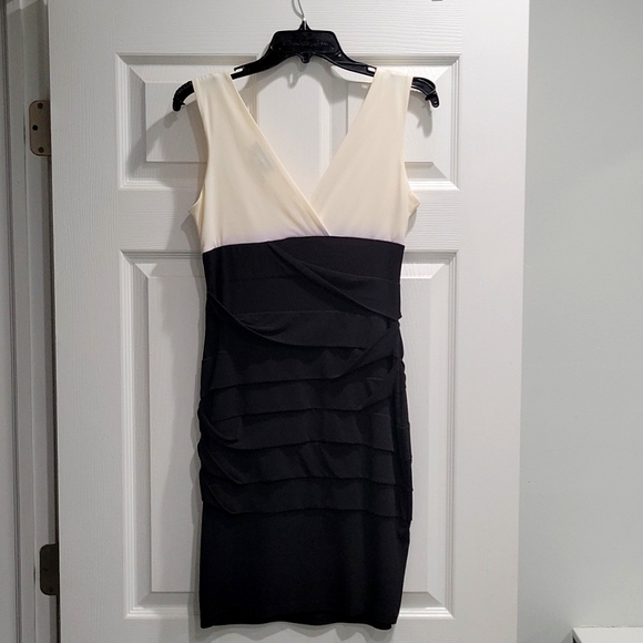 Holiday Ladies Evening Dress Sz 6 - Picture 3 of 8